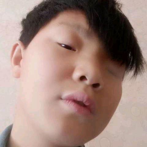 坐在坟头看鬼片