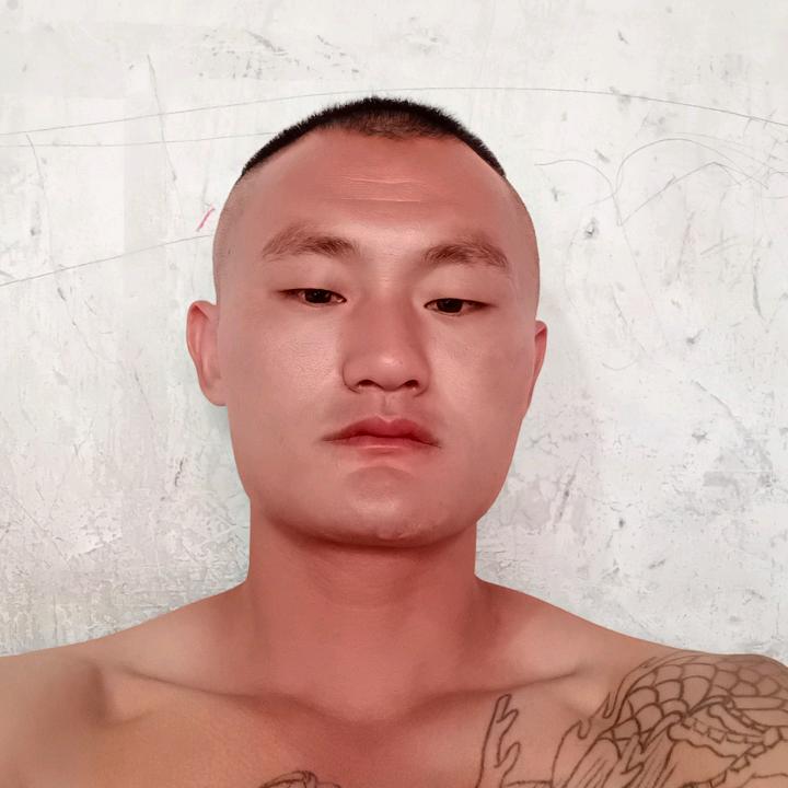 水中有我