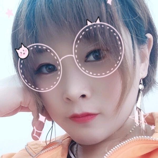 没人牵手，我就揣兜