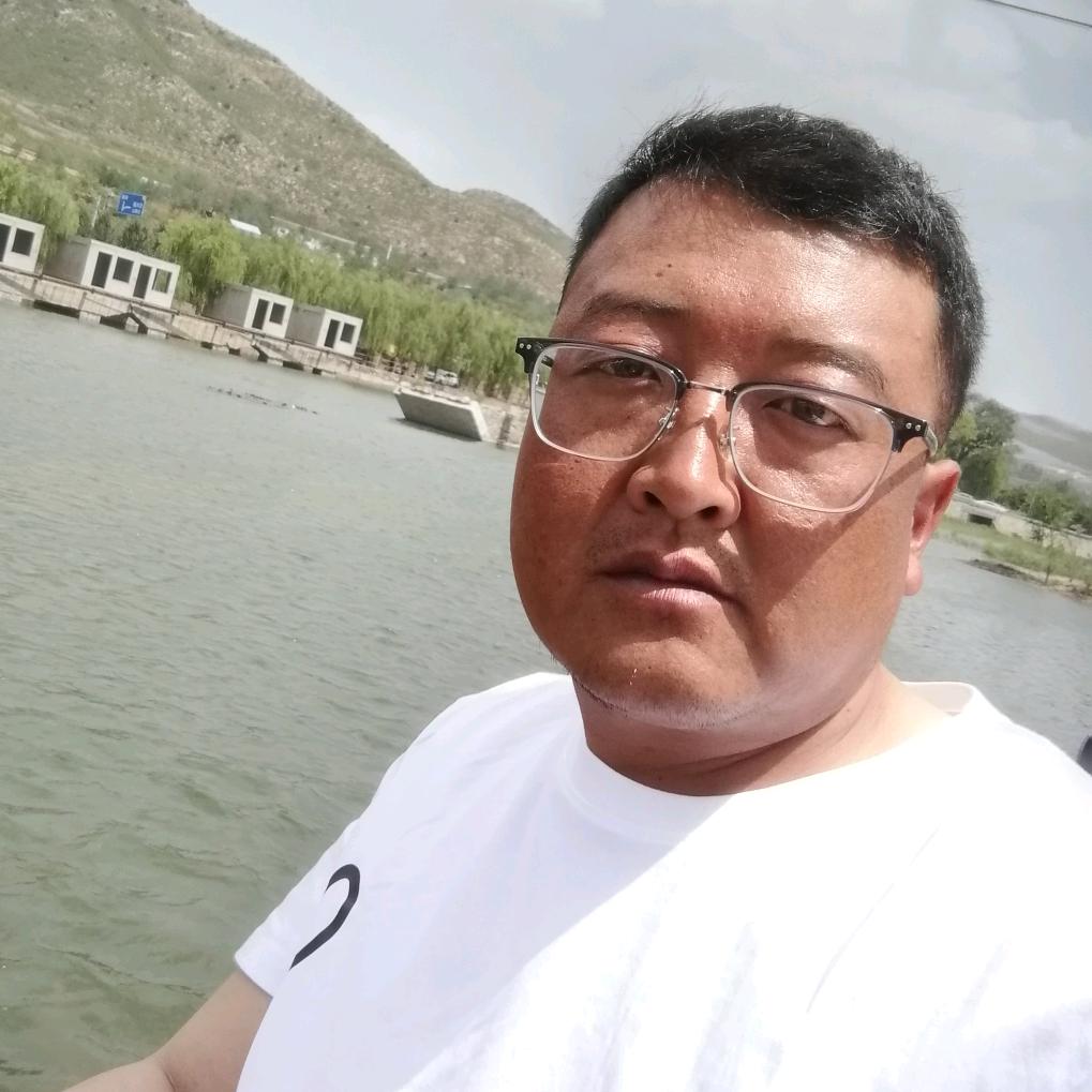 现实社会