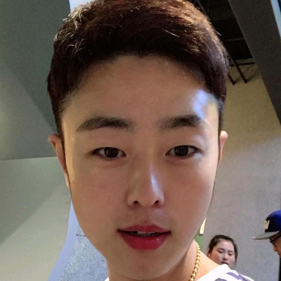 美男19✈️✈️👈👈