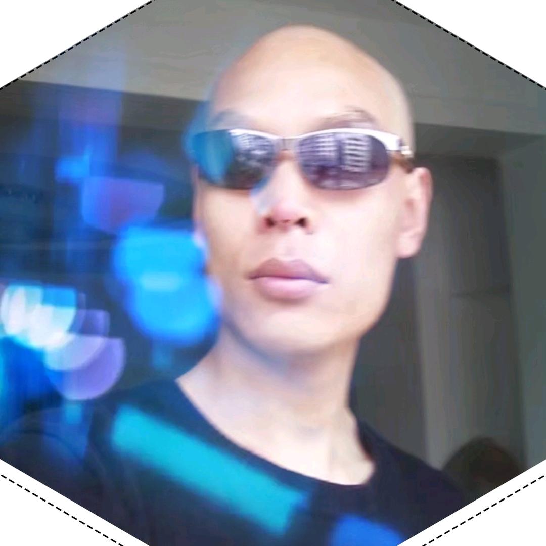 天涯↘明月↖抱膝坐