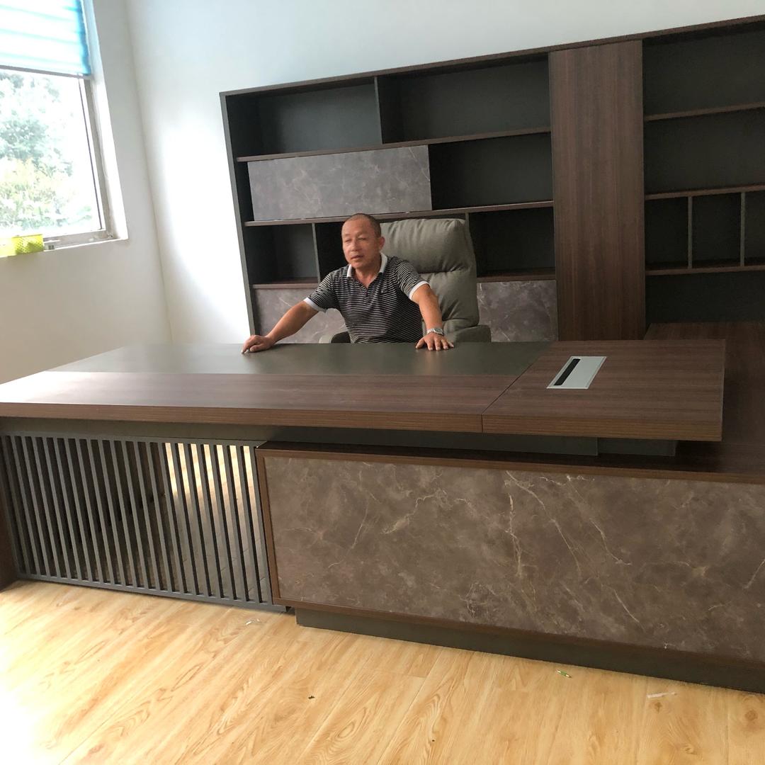 堤岭家园腾达办公家具批发