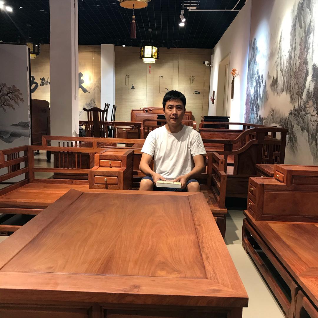 东兴市龙檀阁红木厂