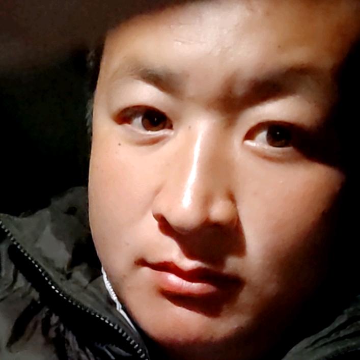 常年出售碎玉米、豆渣、玉米渣、各种原料