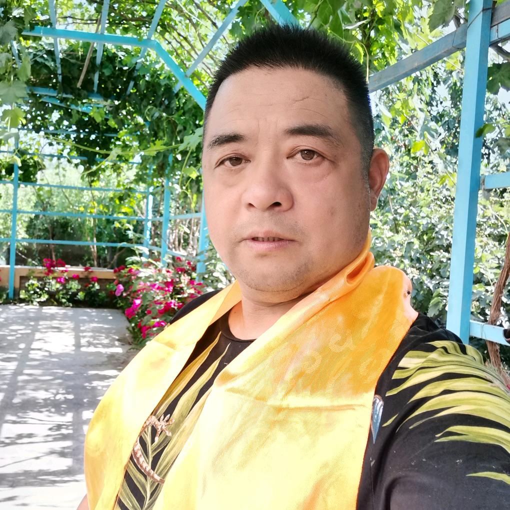 新疆禾谷营地王峰