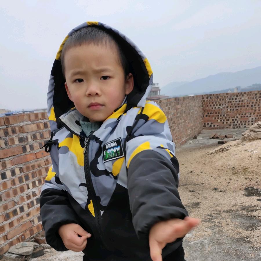 南雄市南亩镇新新服饰