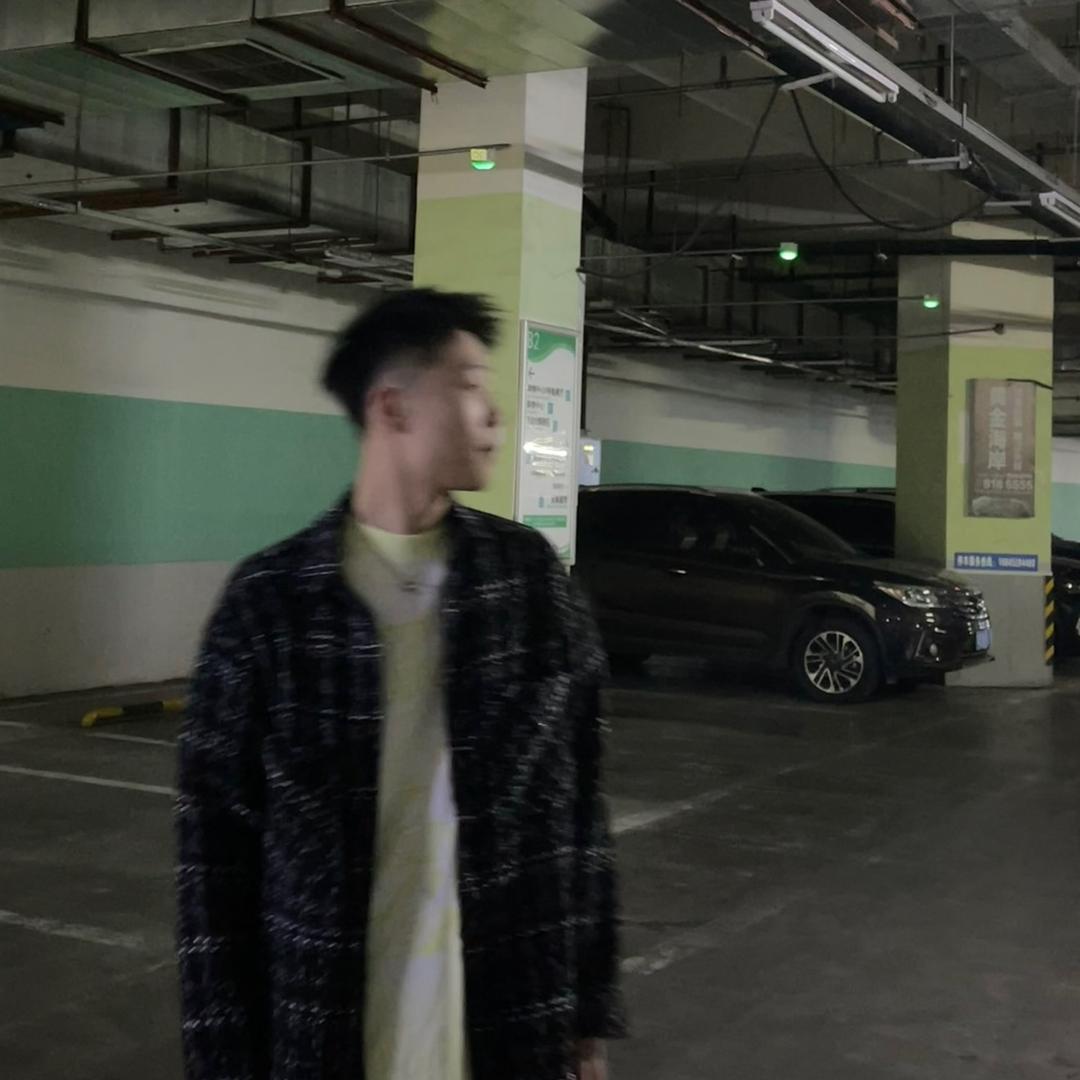 小哲（无畏契约）