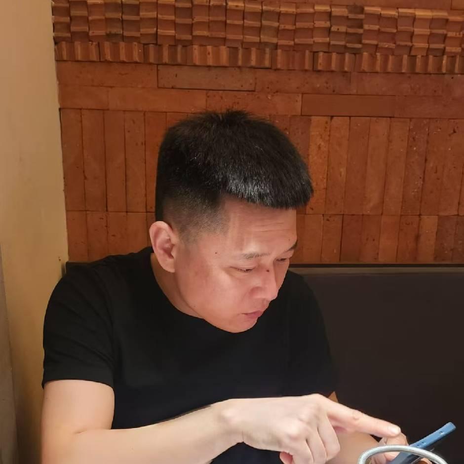 太仓阿尔卑斯雪世界教练mr刘