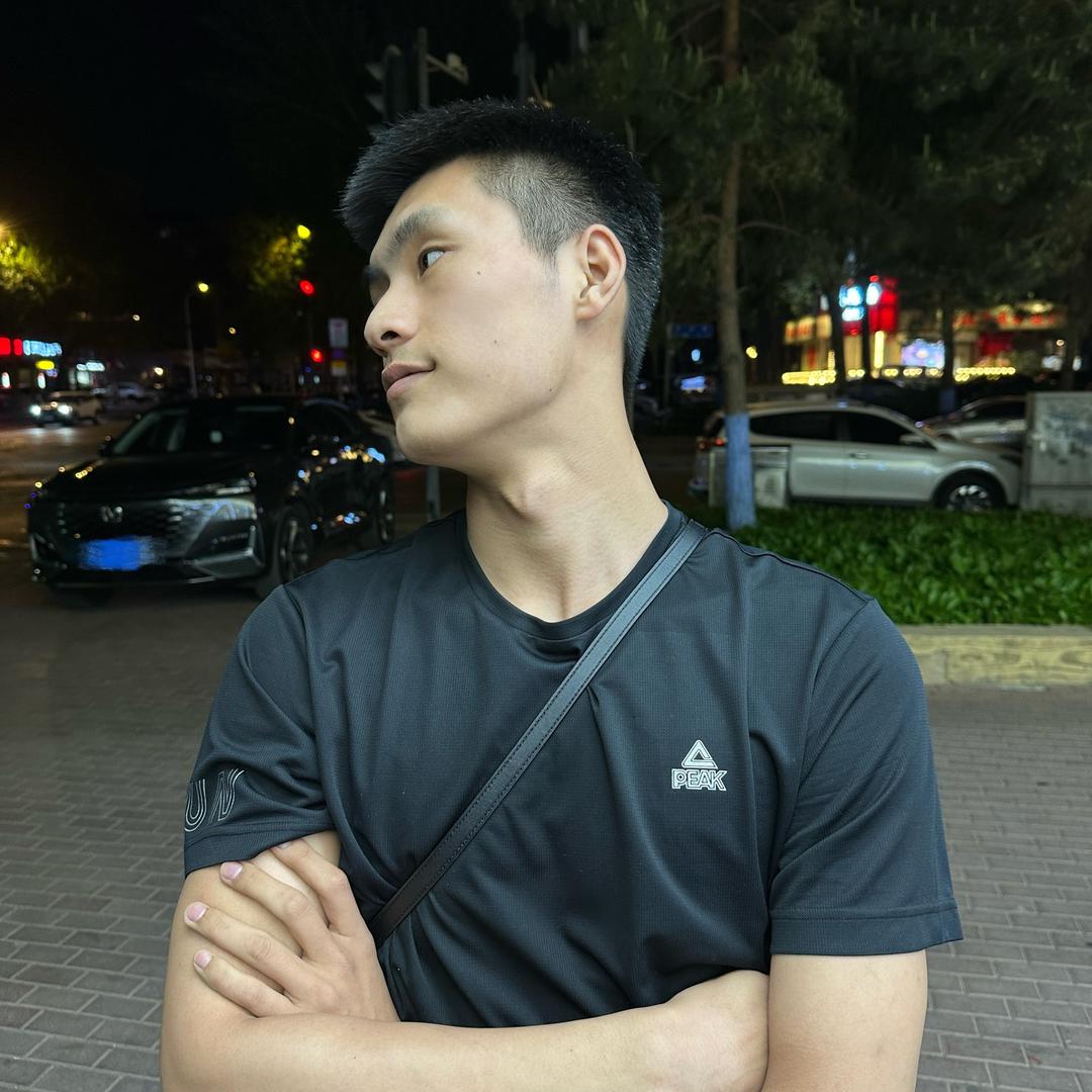 岳教练（田径训练）