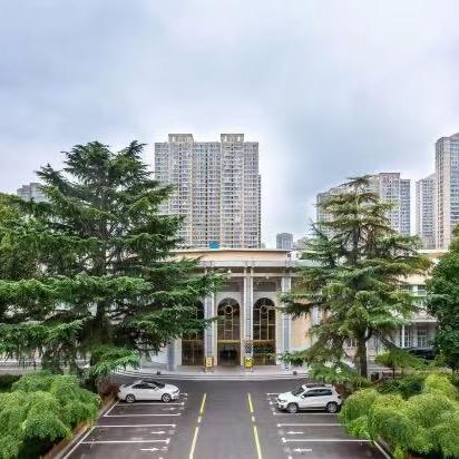 嵩山饭店会小顾