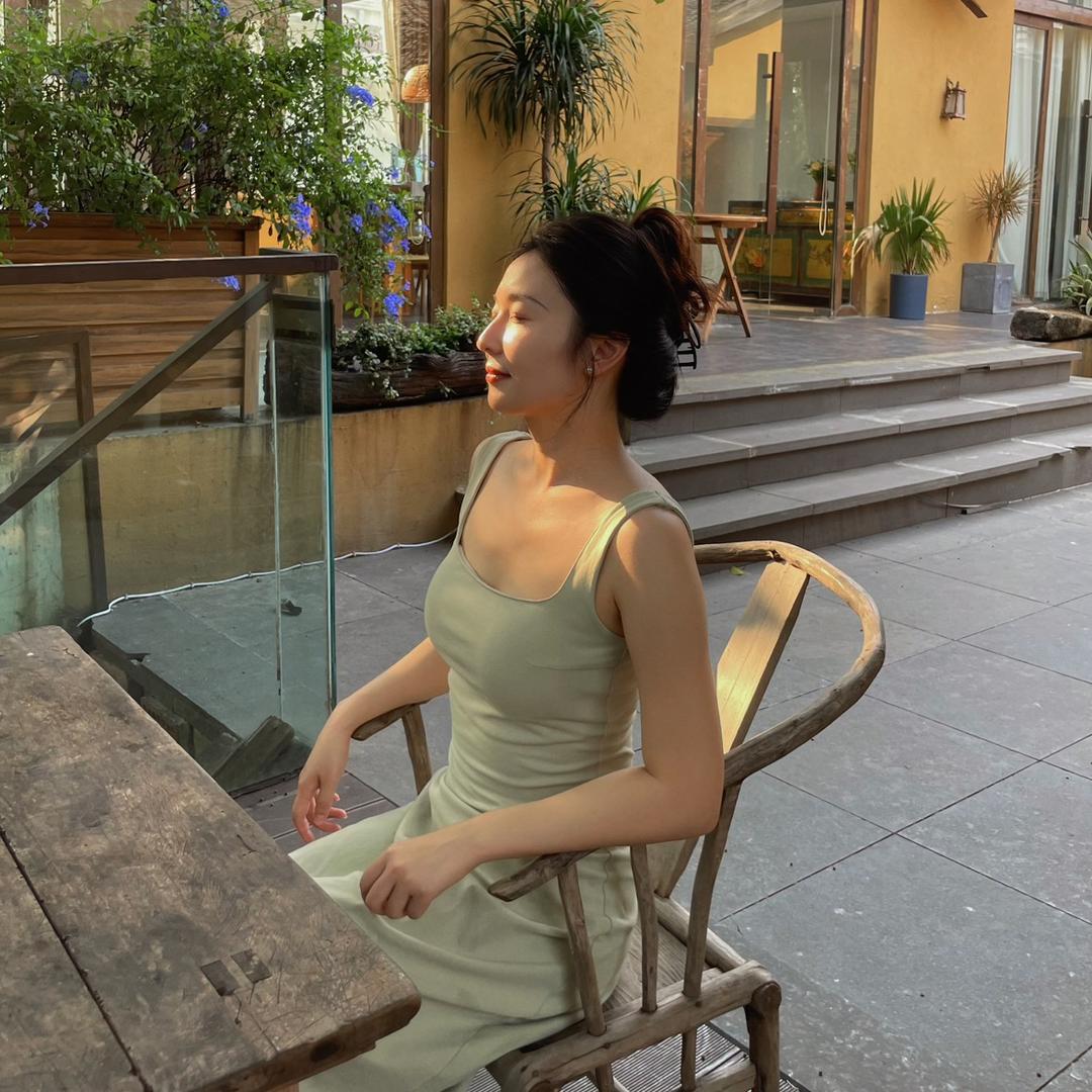 160方圆脸小卿