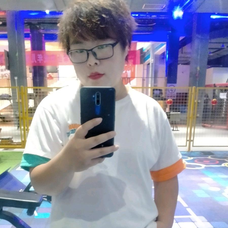 希林游泳篮球健身经理大白