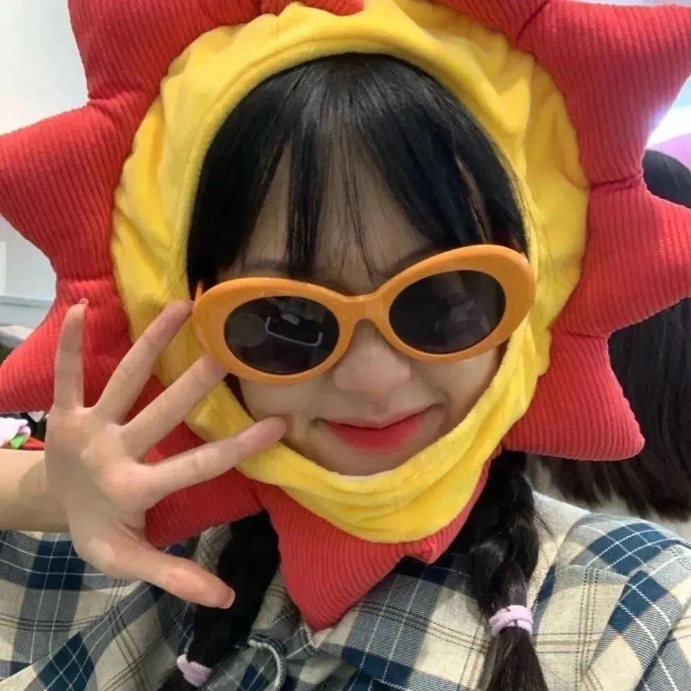 ʟ̆̈ᴜ̆̈ᴄ̆̈ᴋ̆̈ʏ̆̈🧡