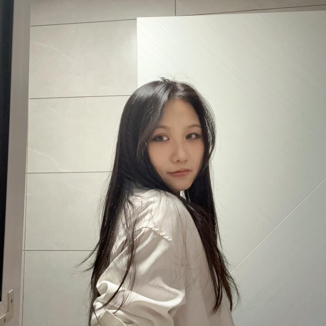 卖江铃的文文吖～