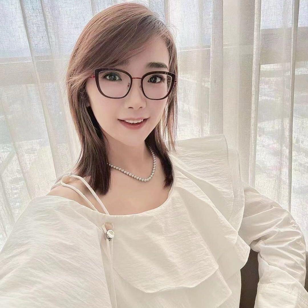嘉嘉时尚潮流服饰