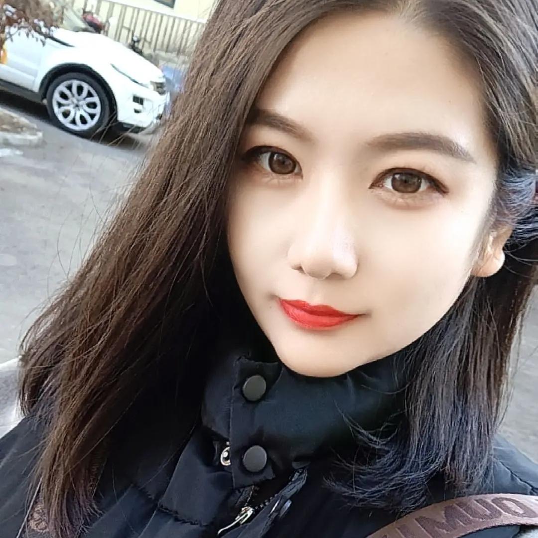 一个  乐悠刘