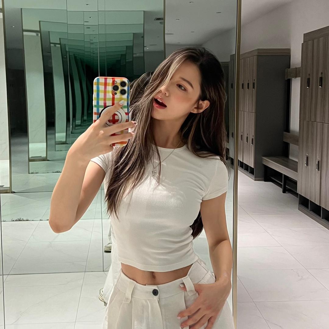 阳光小美女😎