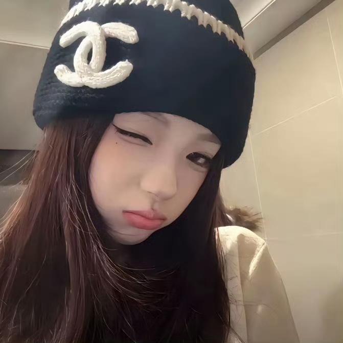 胆小鬼小姐 ๑ᵒᯅᵒ๑