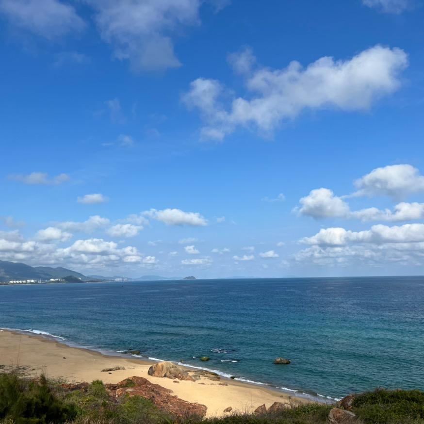 拔草怪英语（Julia聊启蒙）