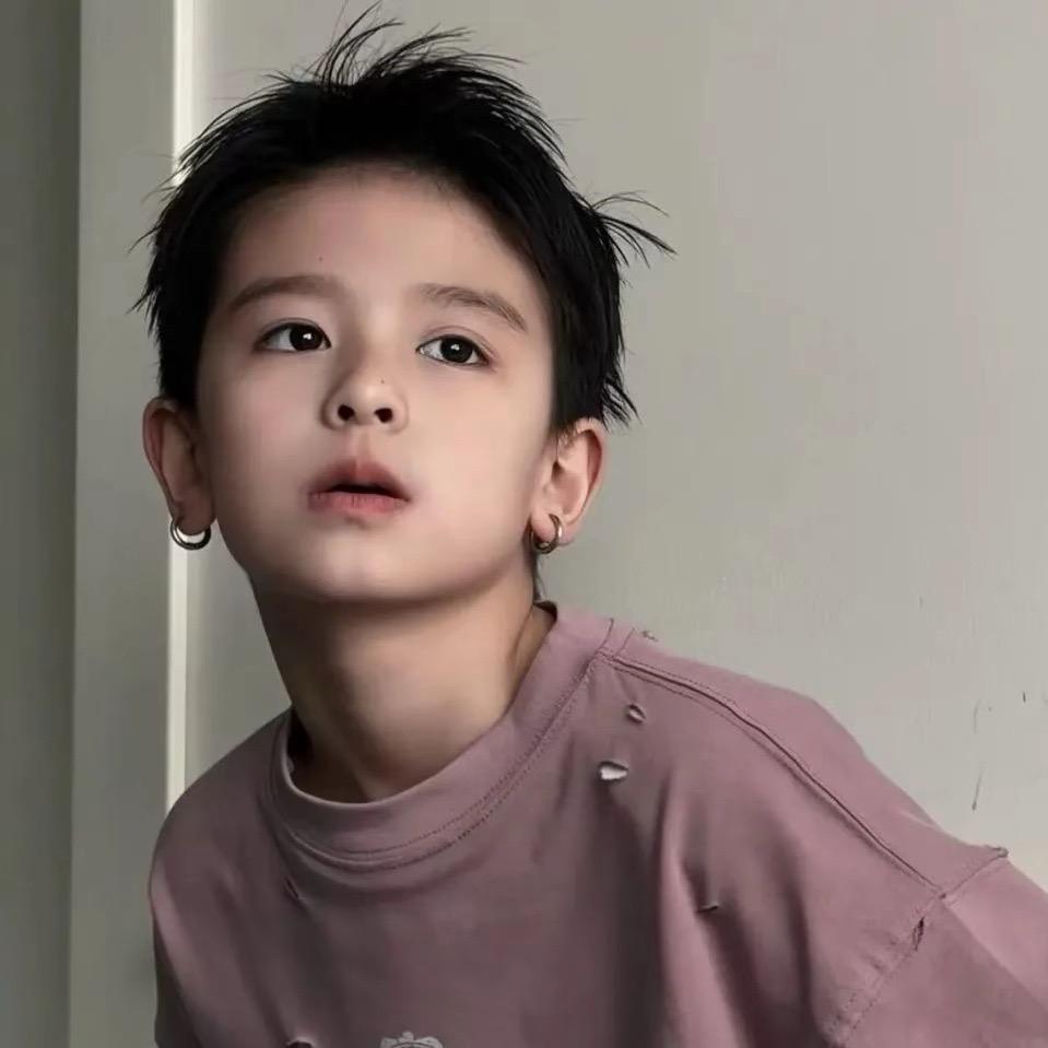 她