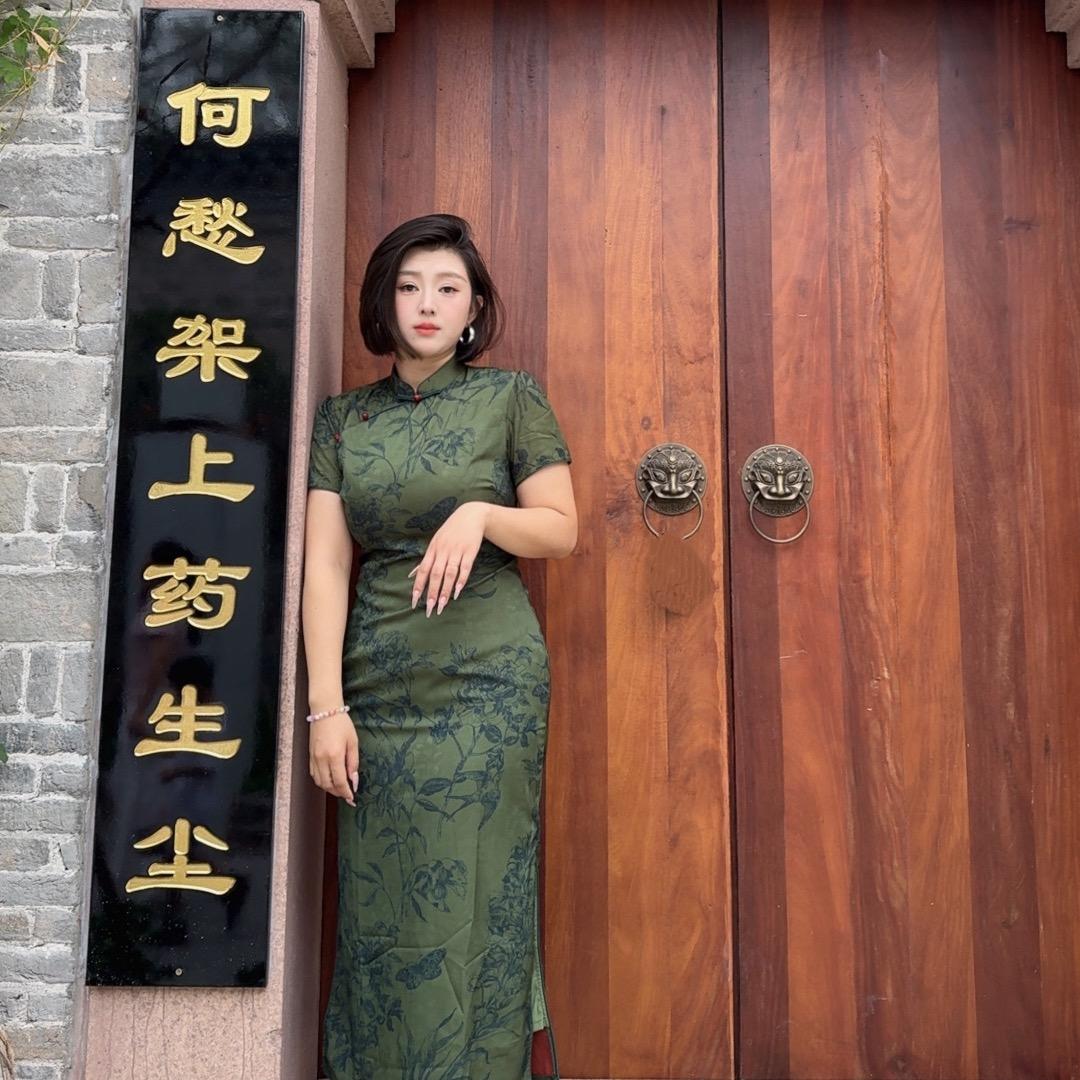 紫黛旗袍