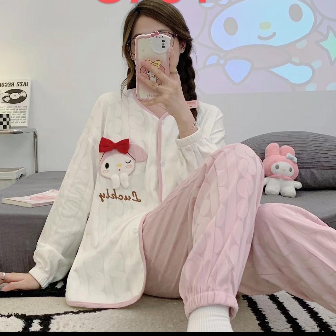 俊玲家服装工厂