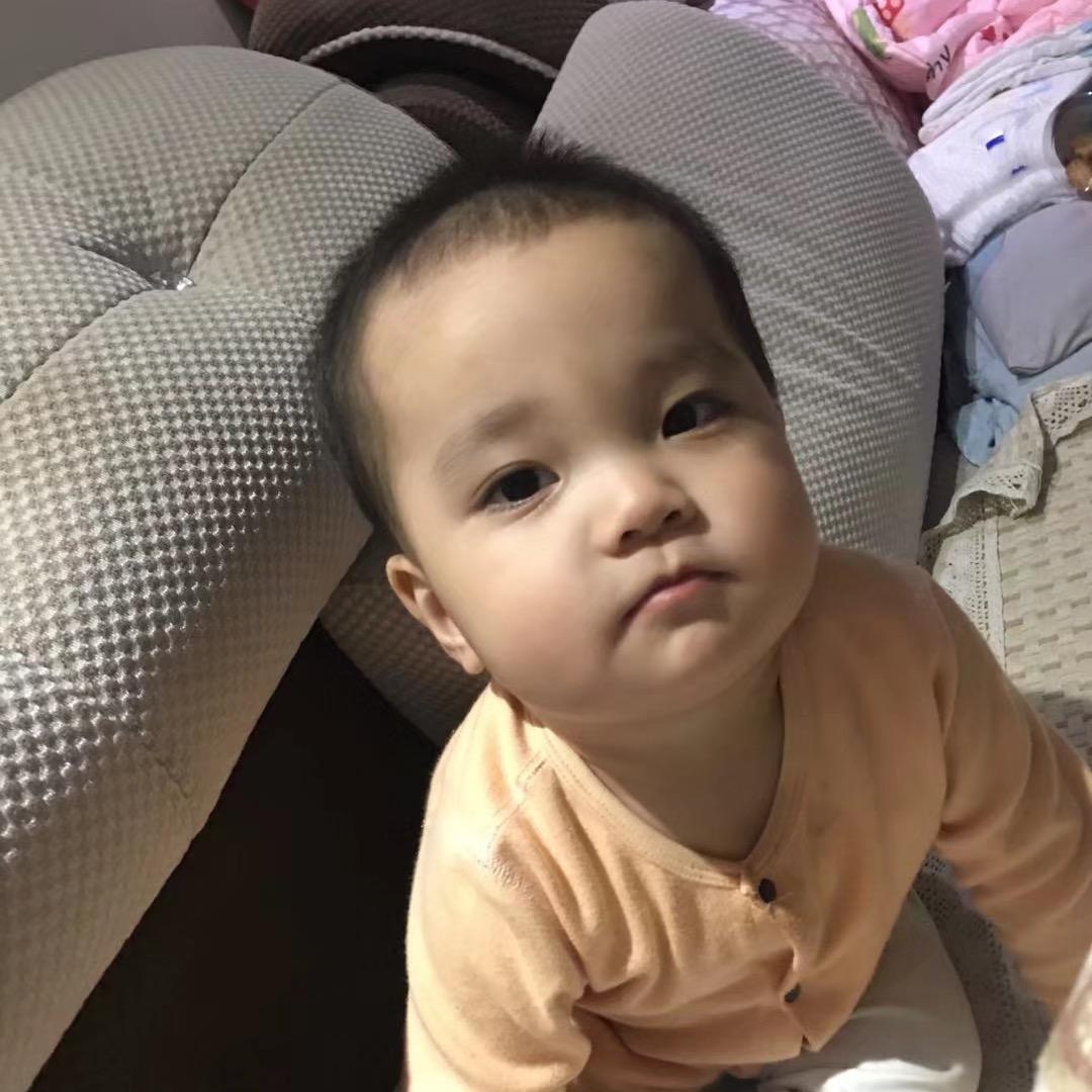 小睿睿他爹