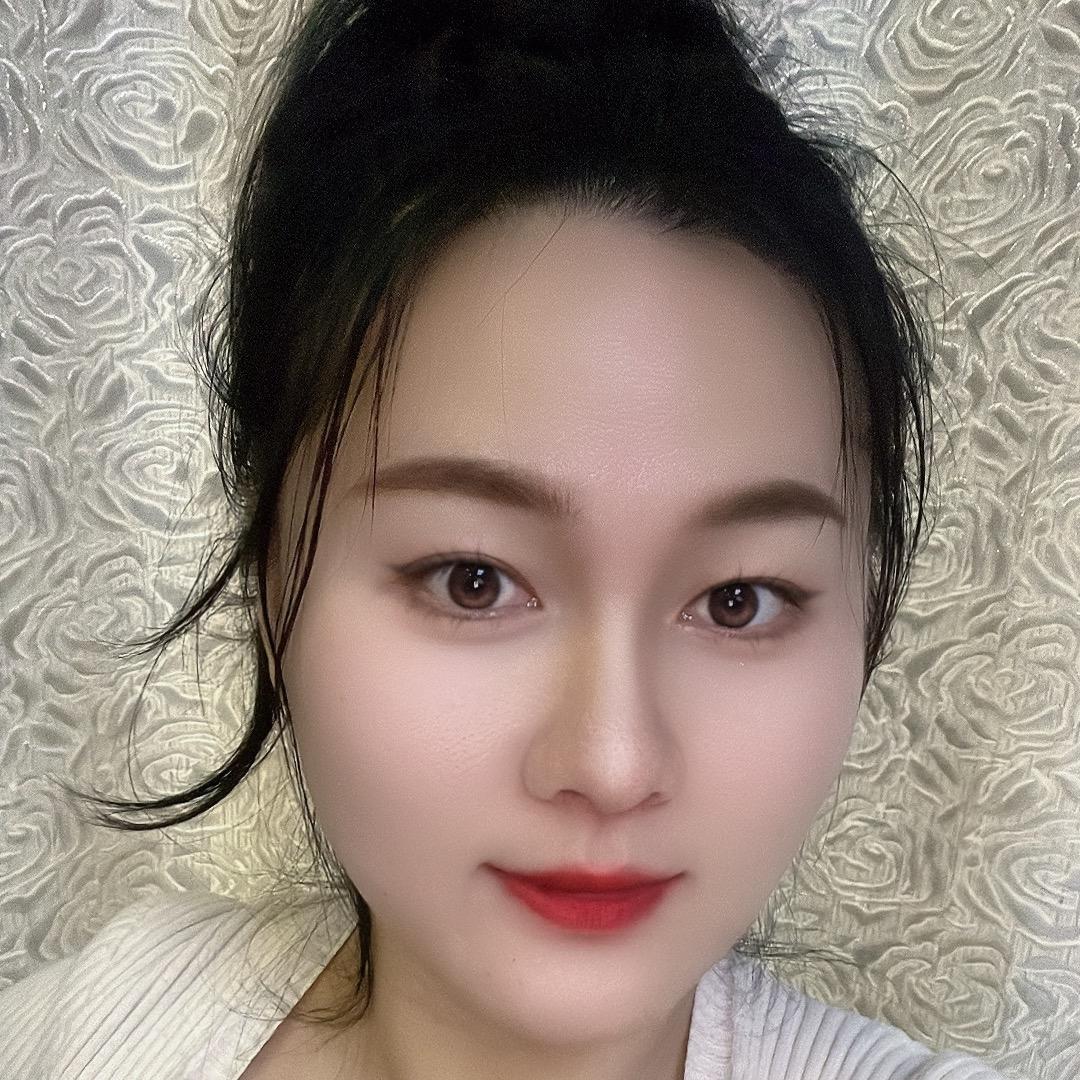 玲玲吖爱吃