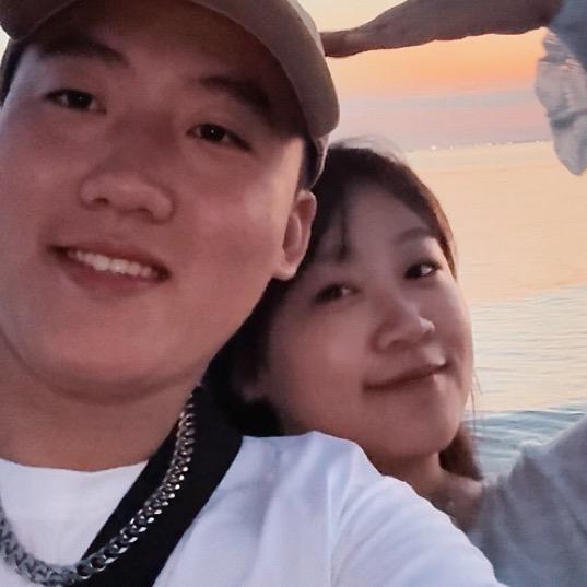 给祝贺周个跟头