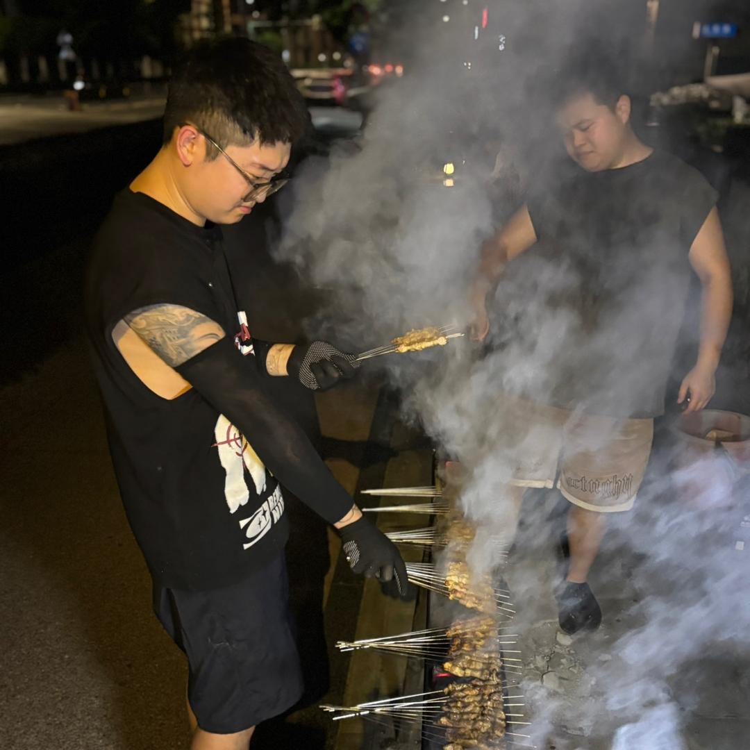 新都良记馕坑烤肉