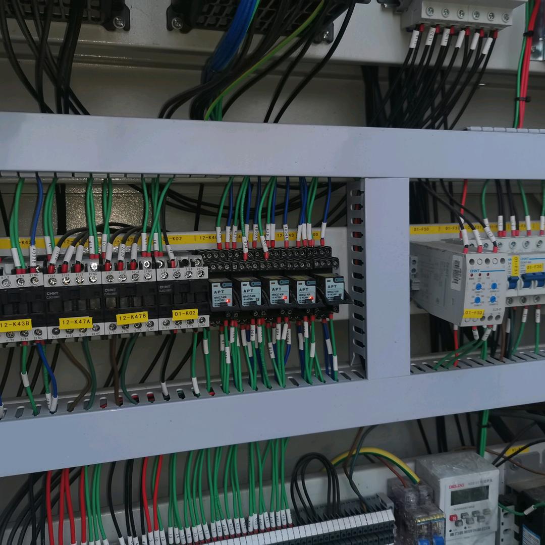 机电设备维修的小谢495635311