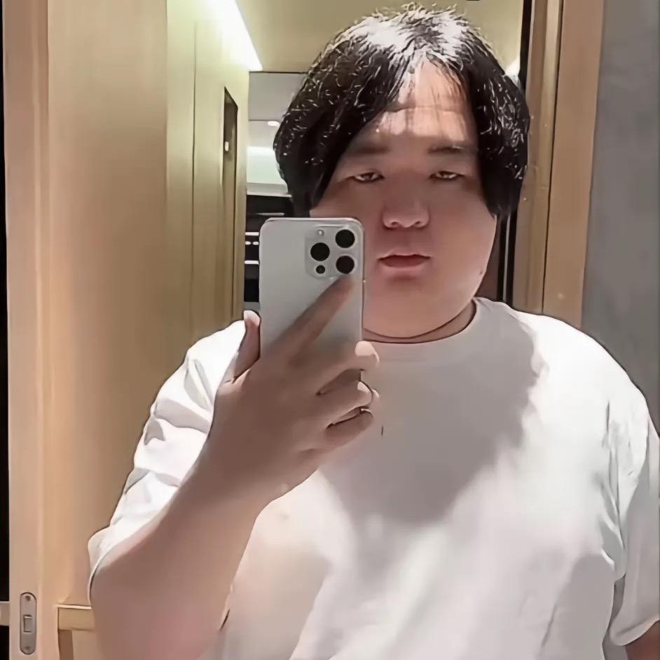 小伯来面对我（决赛圈评论员）