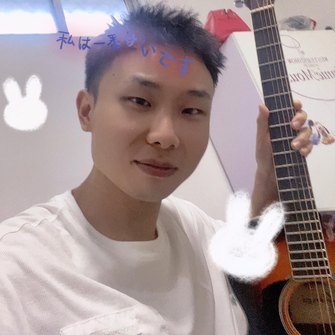 一个很哇塞的男孩