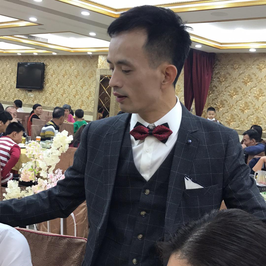 婚礼策划司仪阿育