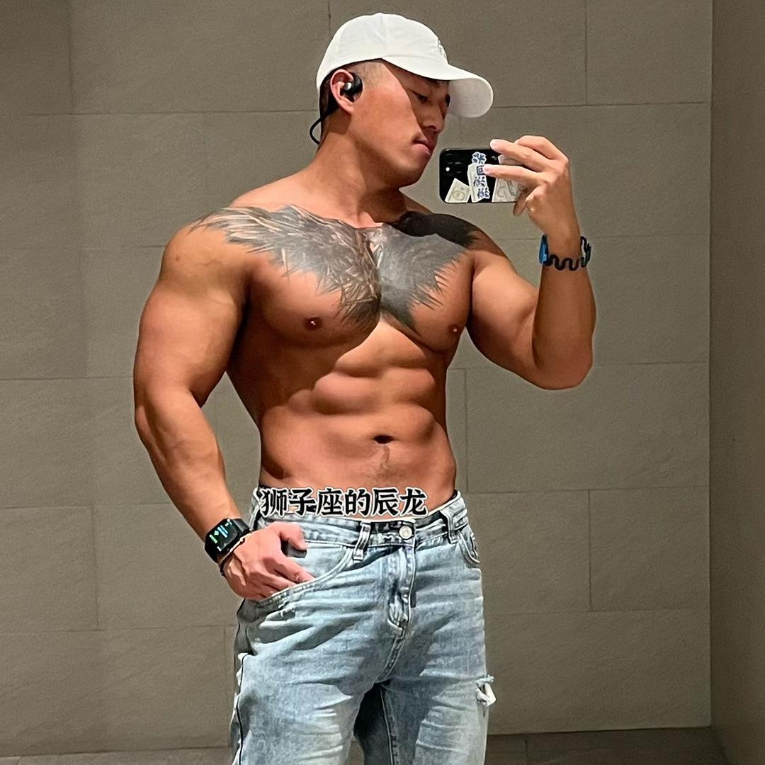 骑行大肌肉龙龙