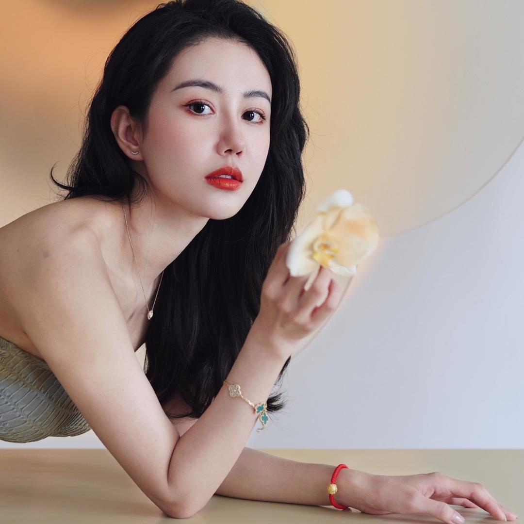 Nancy今天早睡了吗