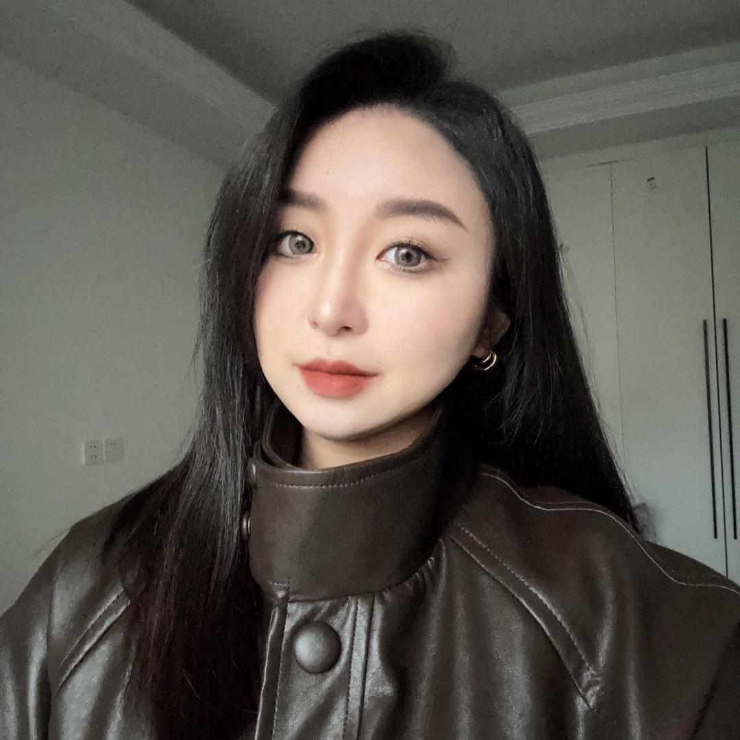 莉莉安今天没疯