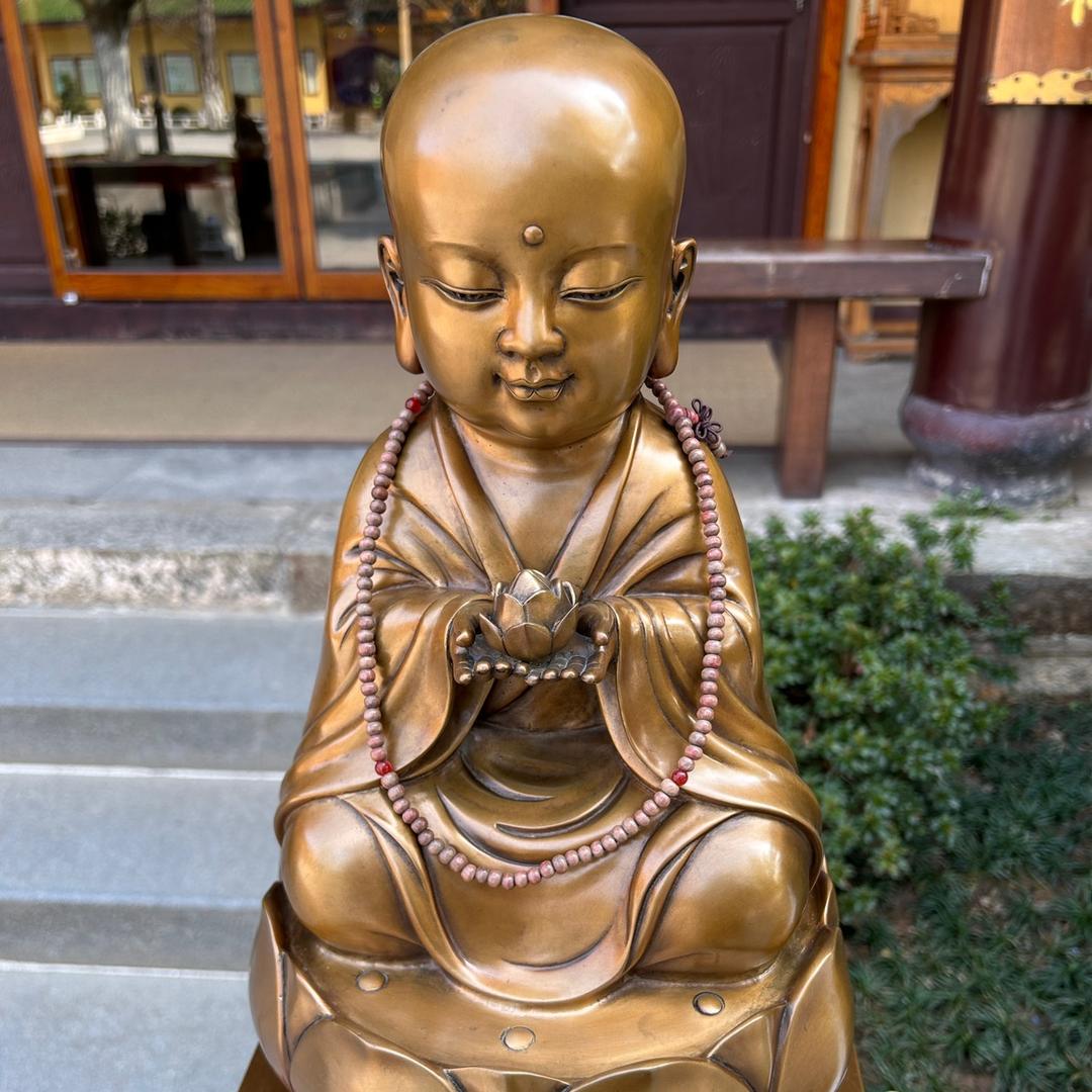 本是方外人，偶从世间过