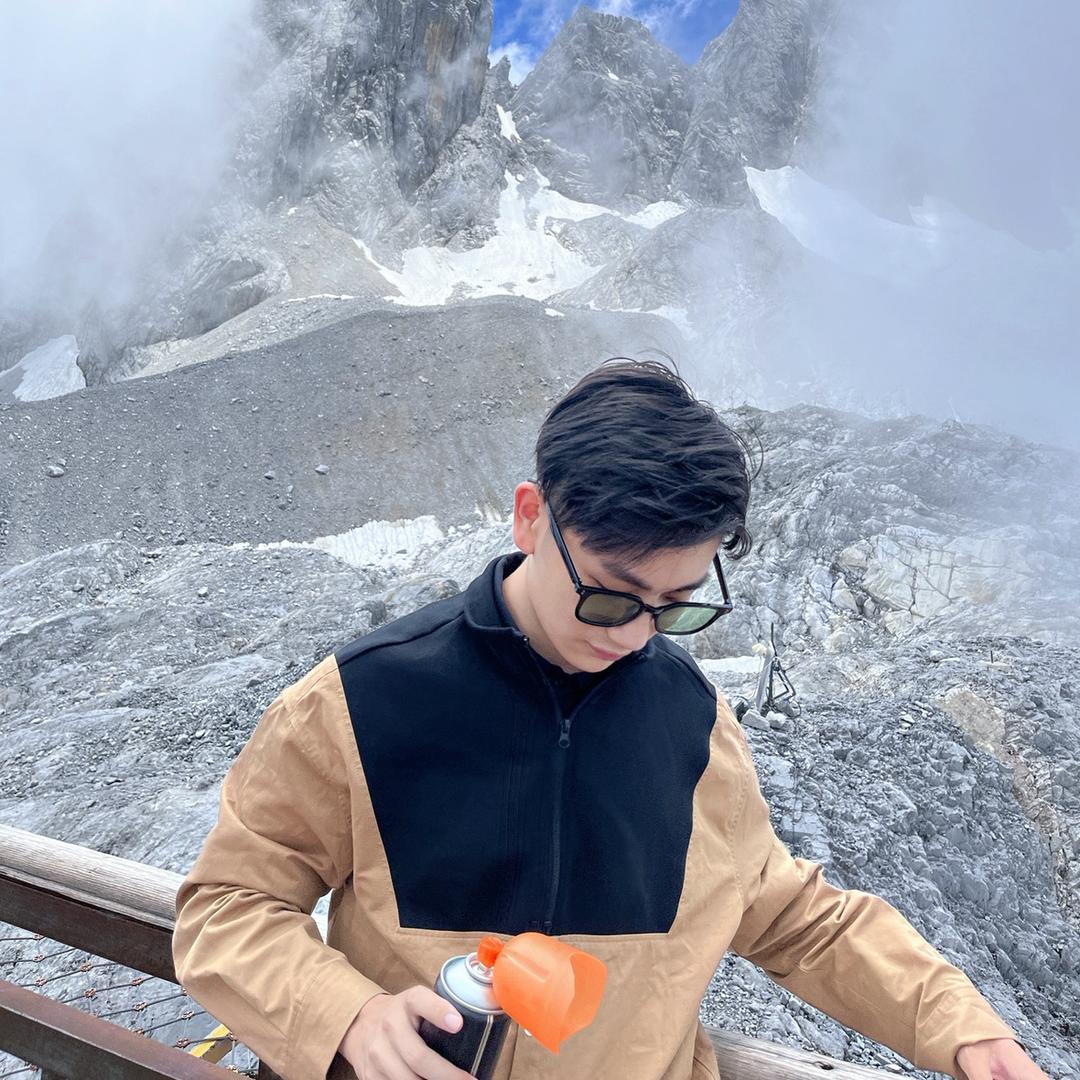 逐鹿阁潮流服饰