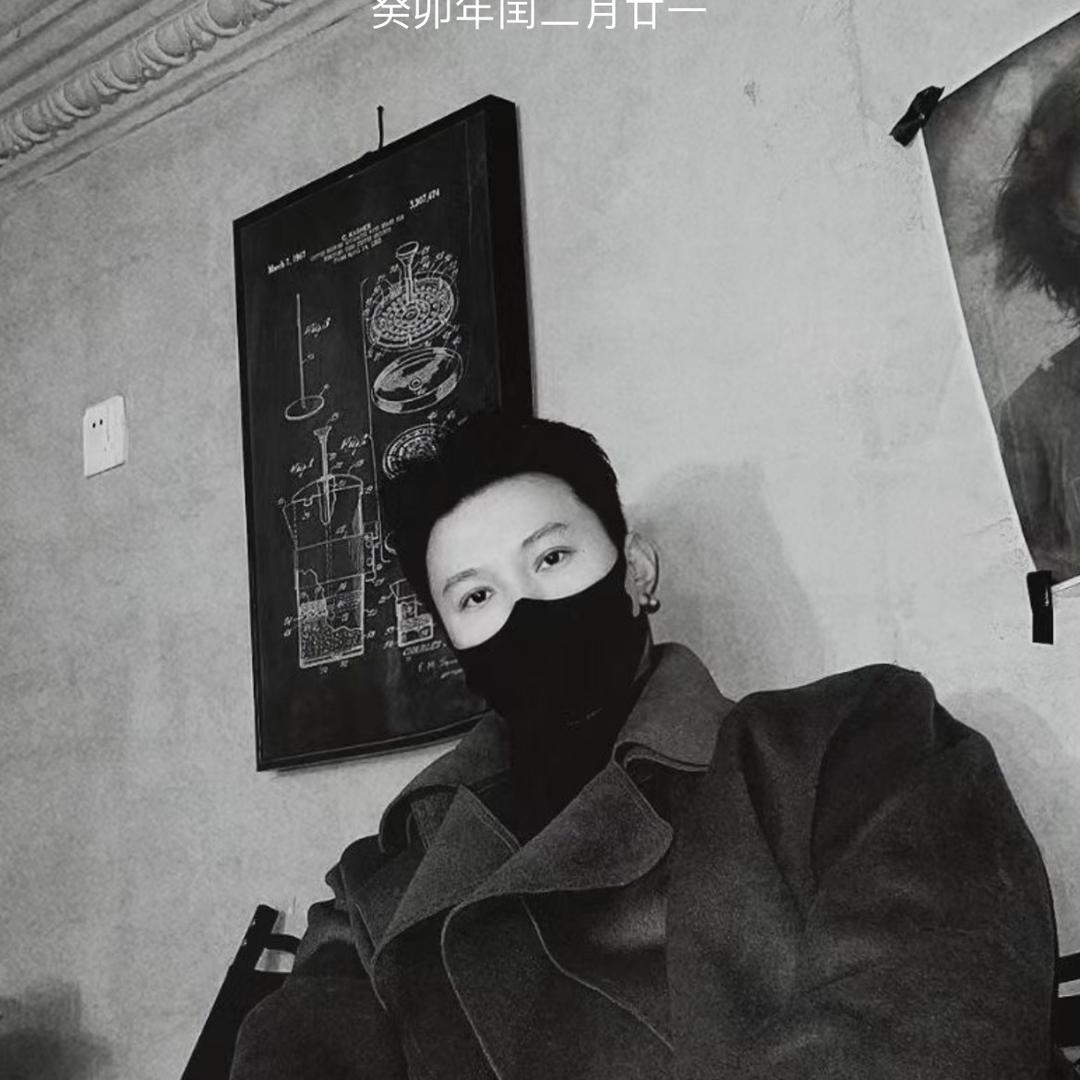 一公里健身工作室_邹