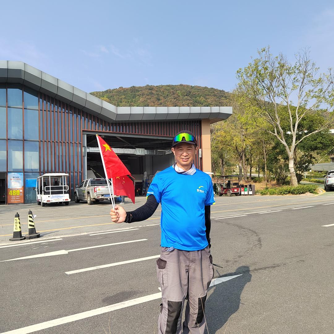 圣境山滑翔基地邓新松