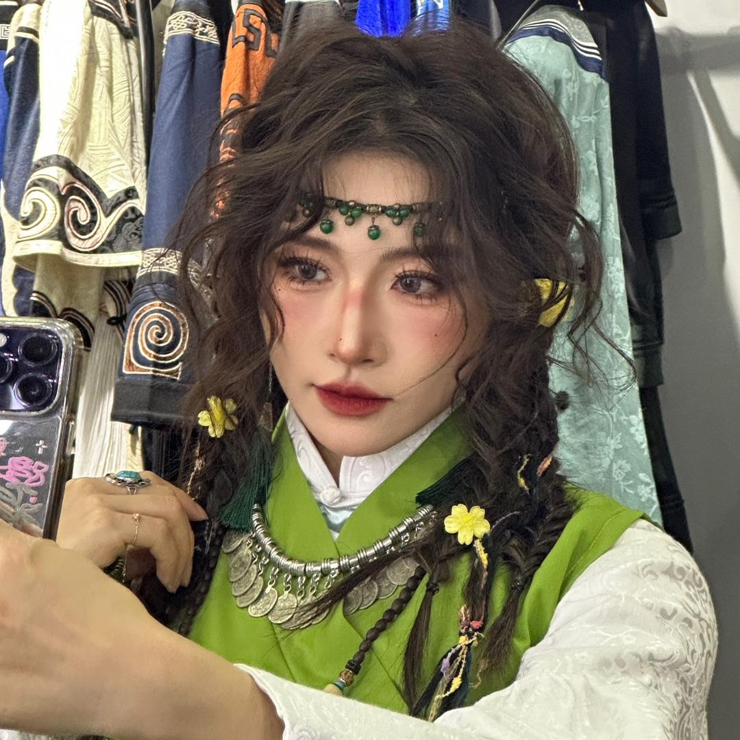 化妆师伊伊