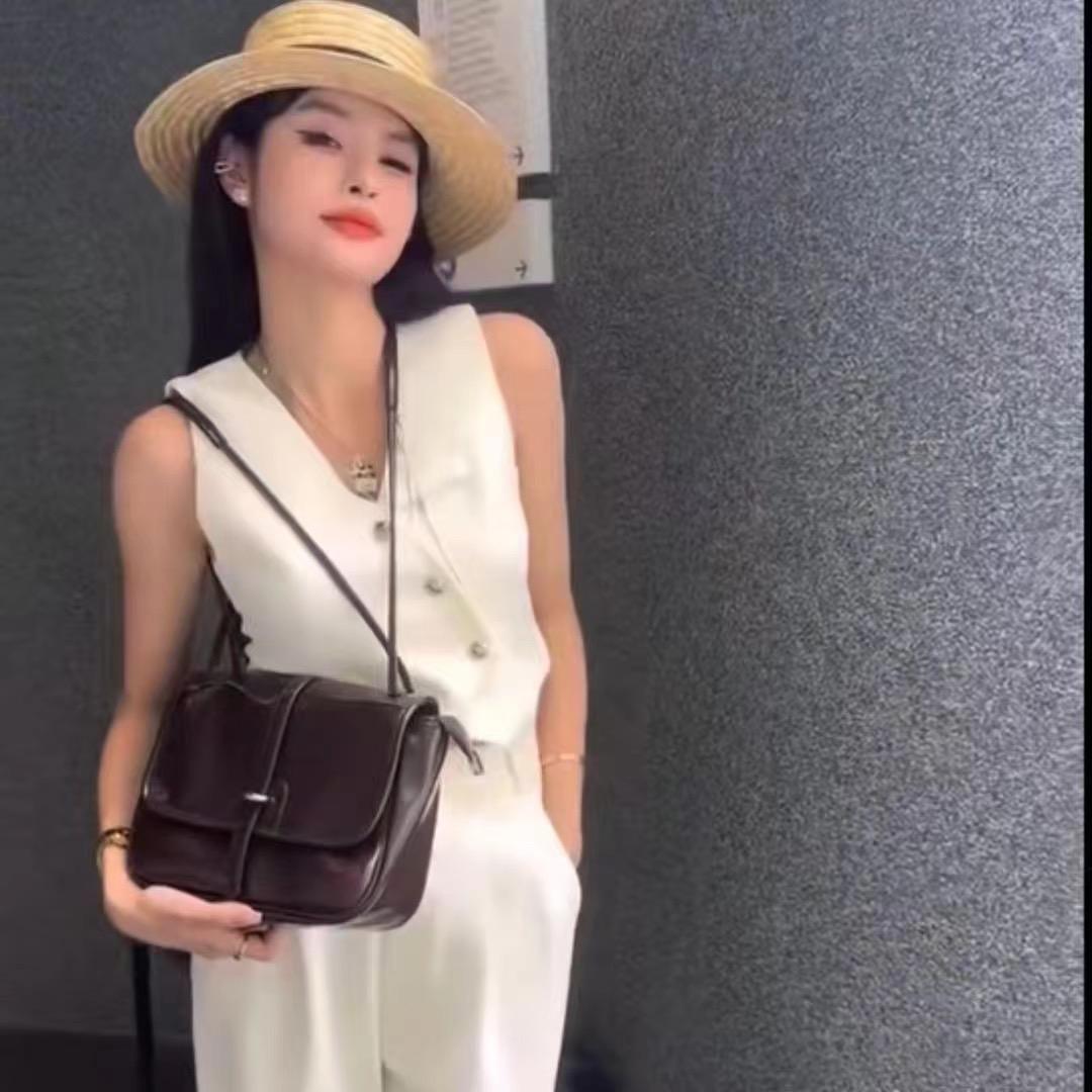 曼曼轻奢女装