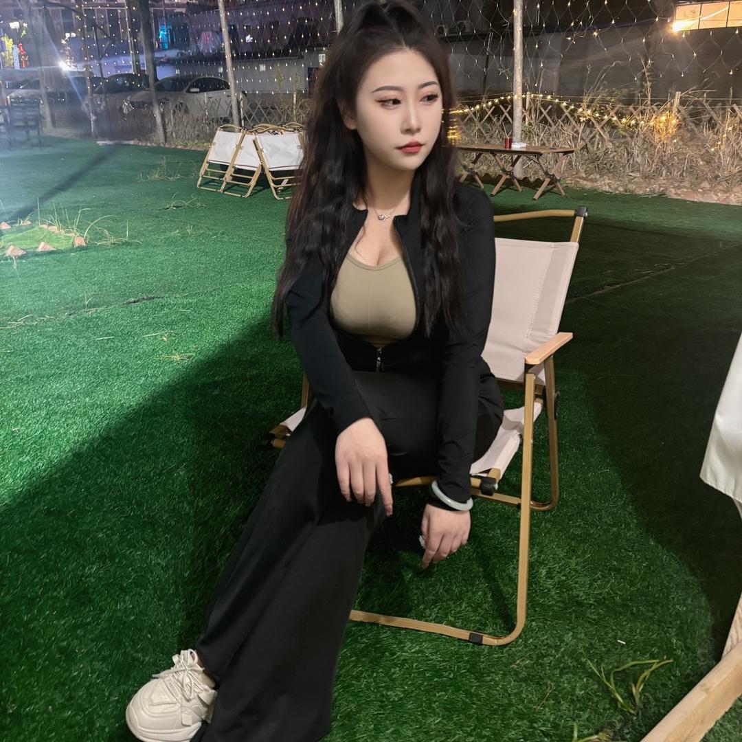 果果吖（接寄拍）