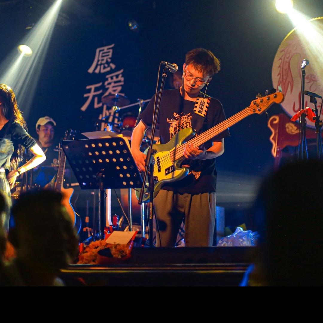 愿爱无忧live house官方号新疆店