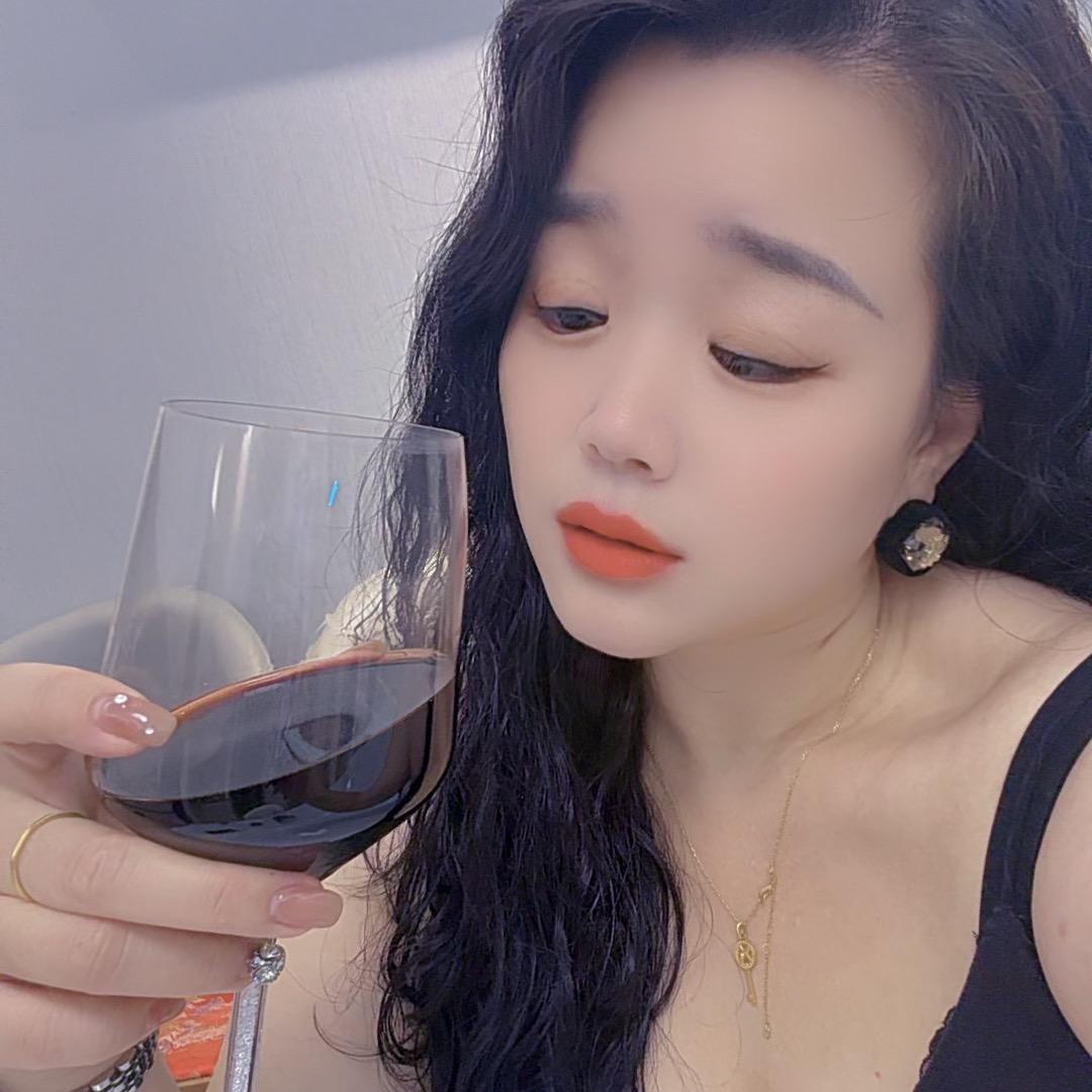 沐颜（小鸡娃子不行）