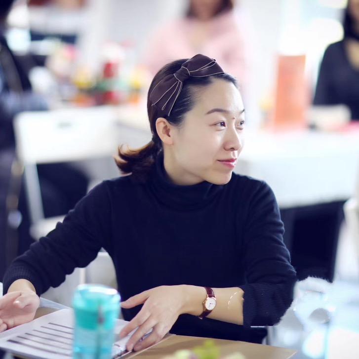 漯河爱画画的静静