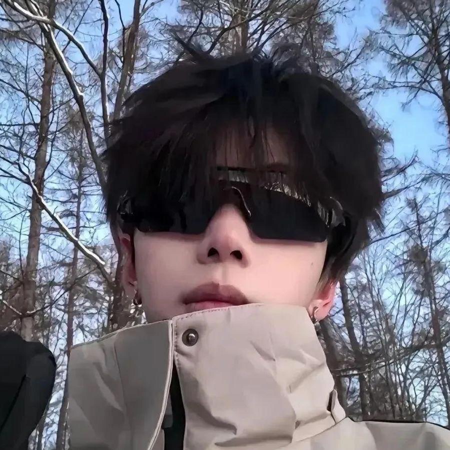 剥菠萝吹雪