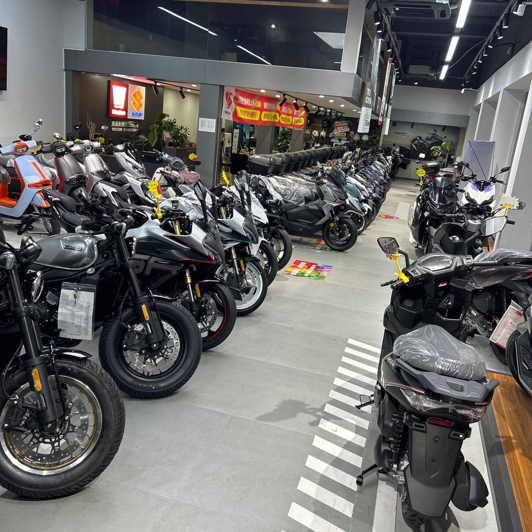 卖摩托车🏍️的潘姐